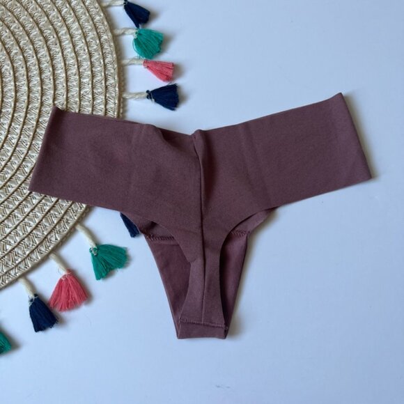 Victoria's Secret No Show Thong Panty Vintage Rose XS NEW - Picture 3 of 3